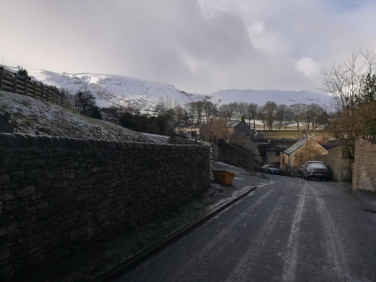 Four Seasons Guesthouse Castleton  Eksteriør billede